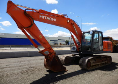 Hitachi_ZX200-3_2007-2