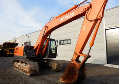 Hitachi_ZX200_2007-18