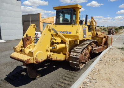 Komatsu_D375A-5_2007-3