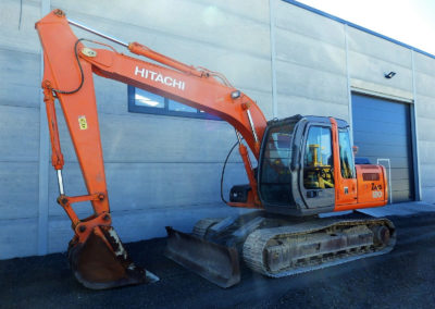 Hitachi_Zaxis120-1