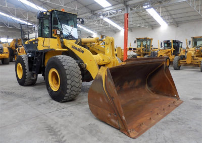 Komatsu_WA430-6_2008-1