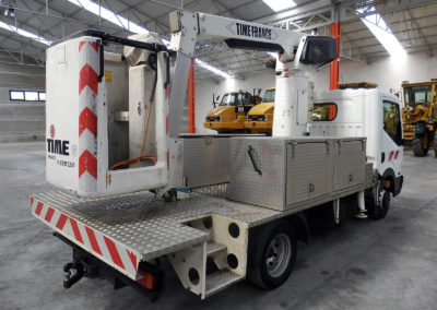 Nissan_Cabstar_35.11_Versalift-4