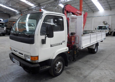 Nissan_Cabstar_Grua-1