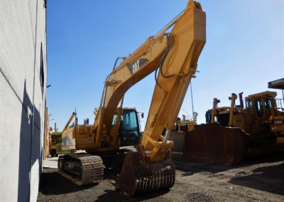 Cat_330C_2004-5