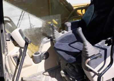 Cat_330C_2004-6