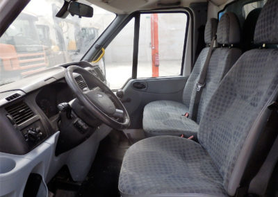 Ford_Transit_2006-6