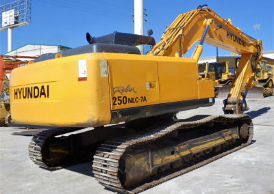 Hyundai_R250_NLC-7-3