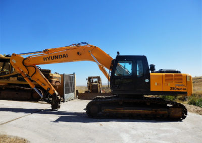 Hyundai_R250_NLC-7-5