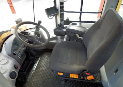 Volvo_L220G_2012-6
