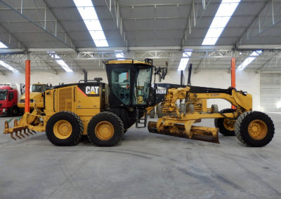 Caterpillar_140M_2010-5