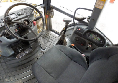 New_Holland_LB115_1999-6