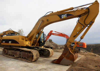 Cat_330C-2007-3