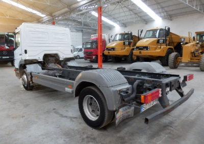 Mercedes_Atego_1823_2005-4
