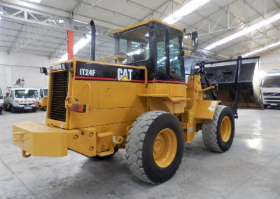 Cat_IT24F_1998-4